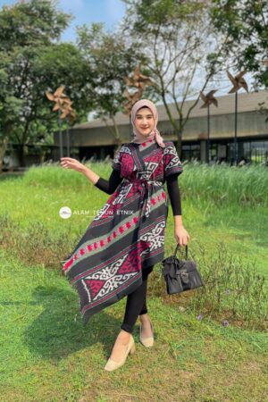 emira-dress-crimson-veil