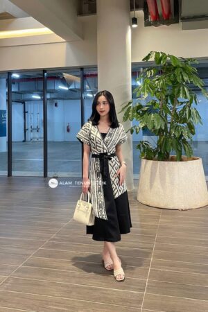 kevia-dress-ivory-grey