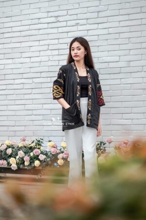 kimono-obsidian-gold