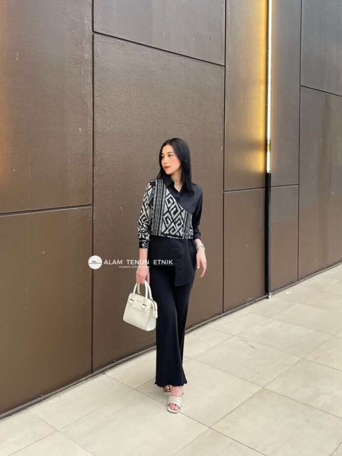 Kirana Shirt Black Heritage