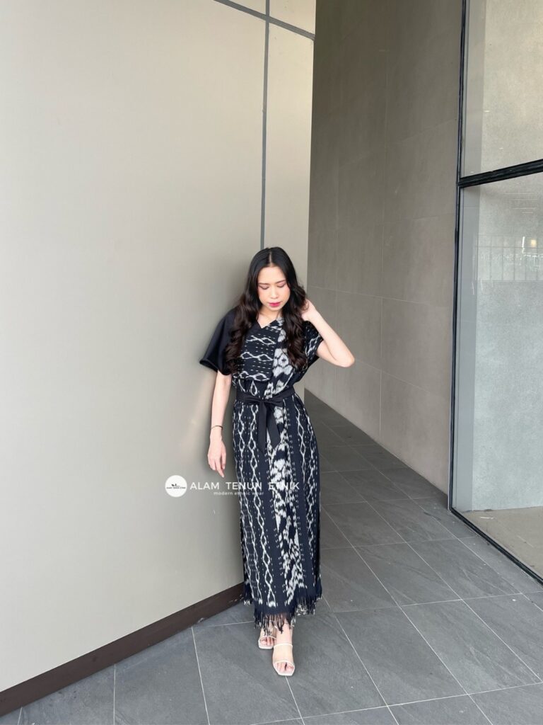 Deana Dress Black Grey Flower