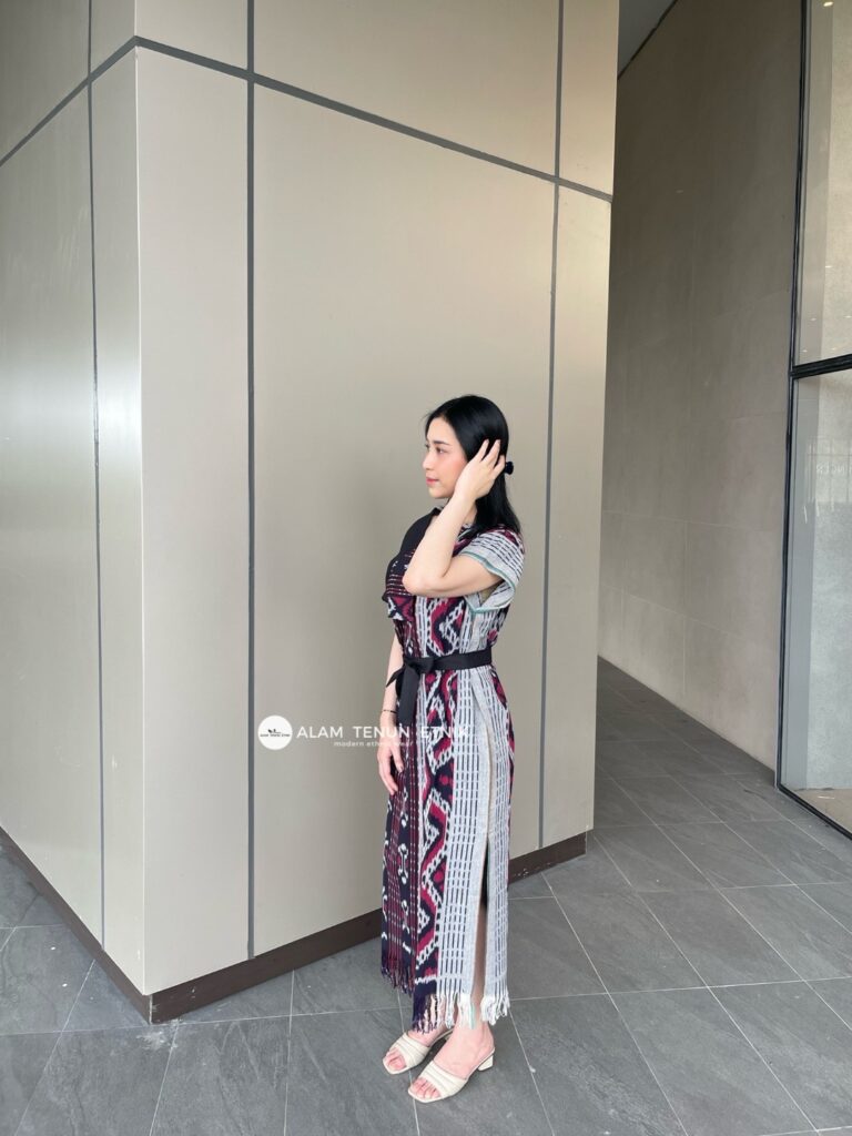 Deana Dress Red Spiral