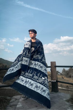 Kain Tenun Blanket Nusantara
