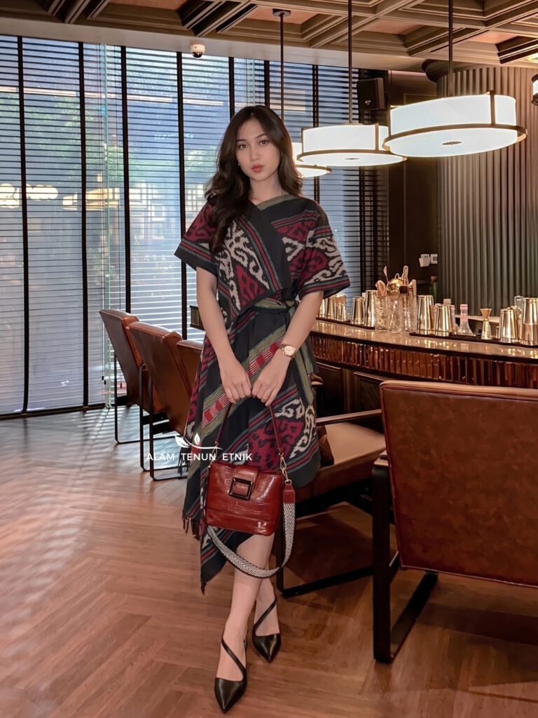Emira Dress Crimson Veil