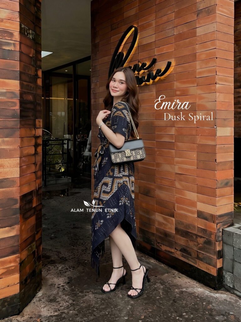 Emira Dress Dusk Spiral