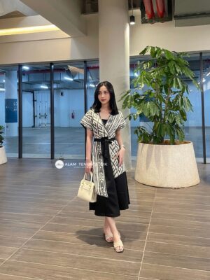 Kevia Dress White Grey
