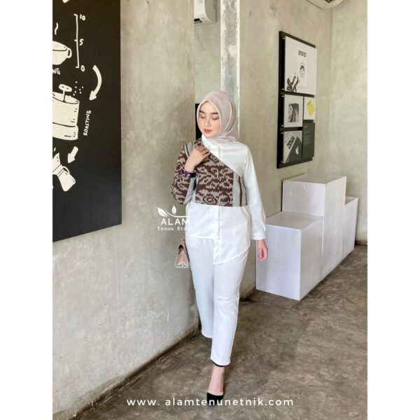 Kirana White Shirt - Mocca Flower