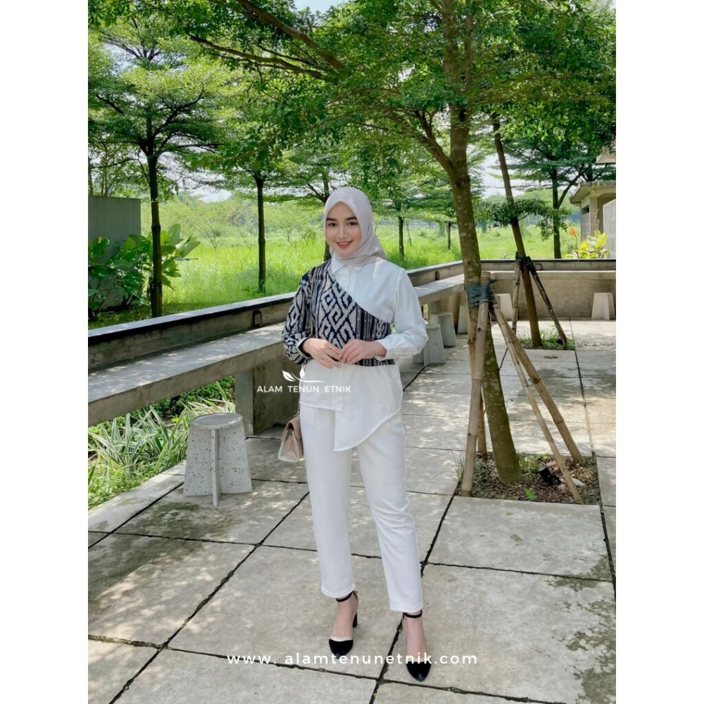Kirana White Shirt - White on Black Bamboo