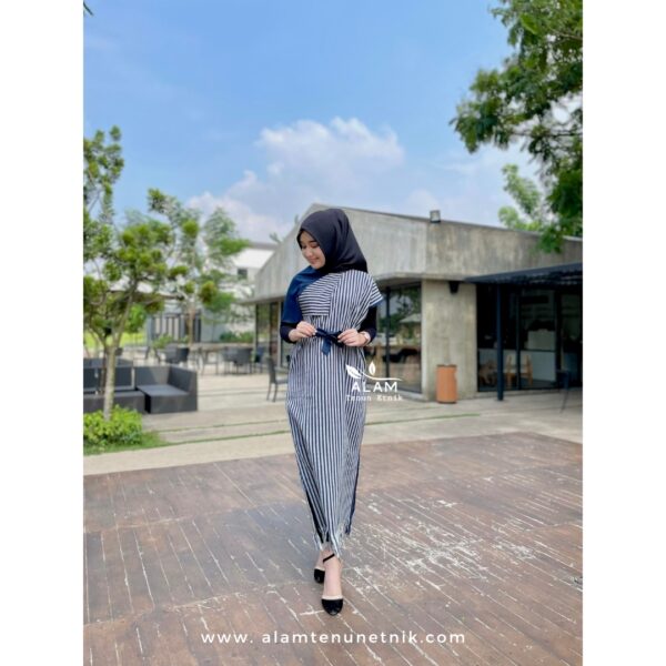 Deana Dress Navy Lurik