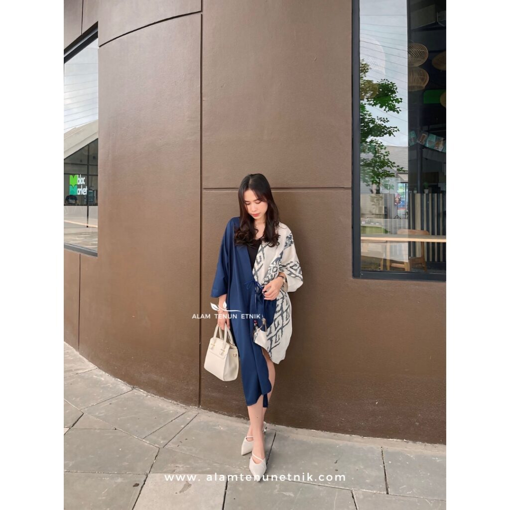 Olivia Dress White Navy