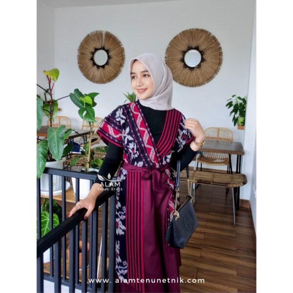 Kevia Dress Maroon Flower - Image 3