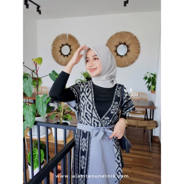 Kevia Dress Black Grey