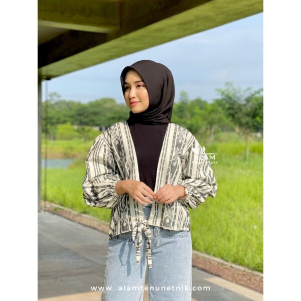 Layla Outer White Grey